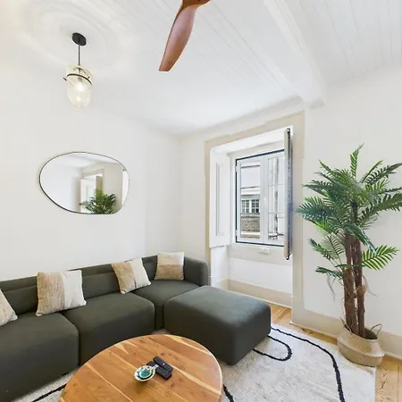 Bright 2br W/ Office Space - Alfama Charm | By Airnest Lizbona