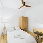 Bright 2br W/ Office Space - Alfama Charm | By Airnest Lisboa