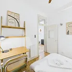Bright 2br W/ Office Space – Alfama Charm | By Airnest Lisboa