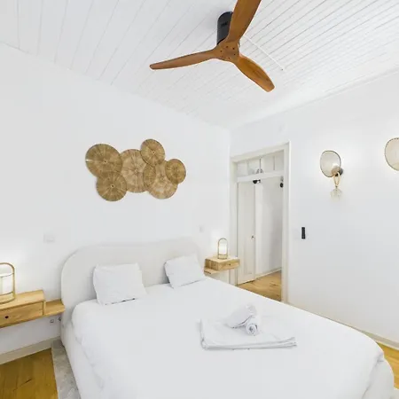 דירה Bright 2br W/ Office Space - Alfama Charm | By Airnest