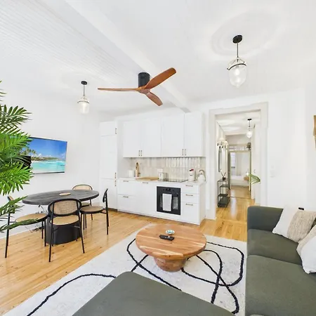 Bright 2br W/ Office Space - Alfama Charm | By Airnest Лісабон