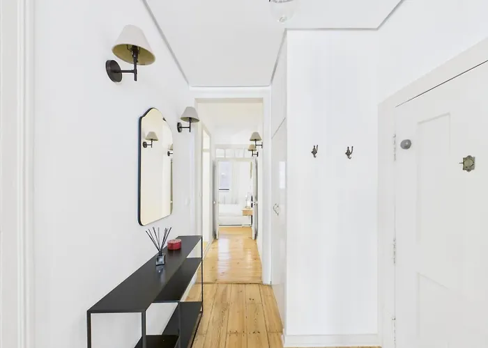 Bright 2br W/ Office Space - Alfama Charm | By Airnest Lissabon