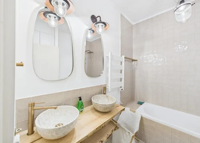 Bright 2br W/ Office Space - Alfama Charm | By Airnest Lissabon