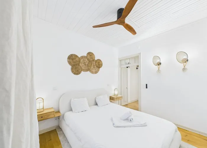 Apartment Bright 2br W/ Office Space - Alfama Charm | By Airnest *