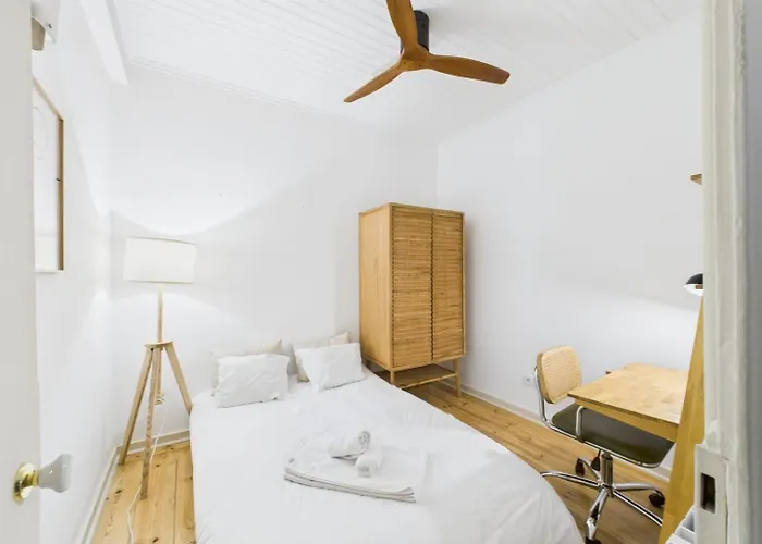 Bright 2br W/ Office Space - Alfama Charm | By Airnest Lissabon