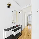 Appartement Bright 2br W/ Office Space - Alfama Charm | By Airnest *